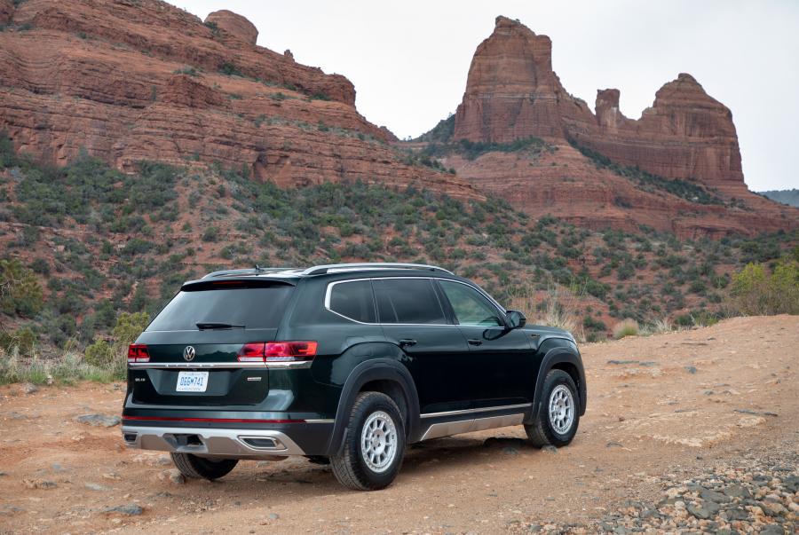  Volkswagen Atlas Basecamp Accessories 2020 года  (фото 8 из 27)
